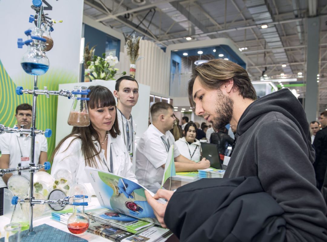 Общение с сотрудниками лабораторий