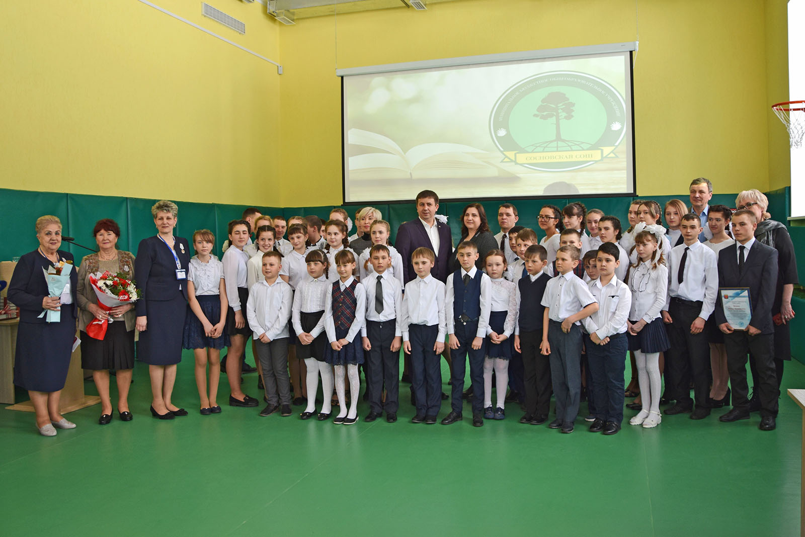 "Август" Кузбасстагы билим берүү долбоорлорун колдойт