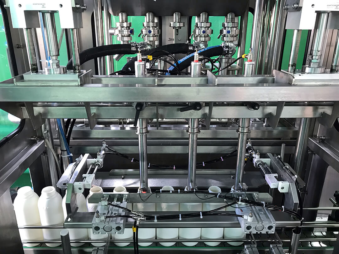 "Август" жеке жана көмөкчү чарбалар үчүн өсүмдүктөрдү коргоо каражаттарын өндүрүүнү автоматташтырат