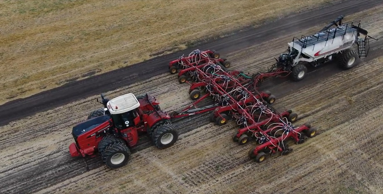 Түшүм коромжусуз: "Август-Агро" ата мекендик санариптик себүүнү көзөмөлдөө системасын киргизет